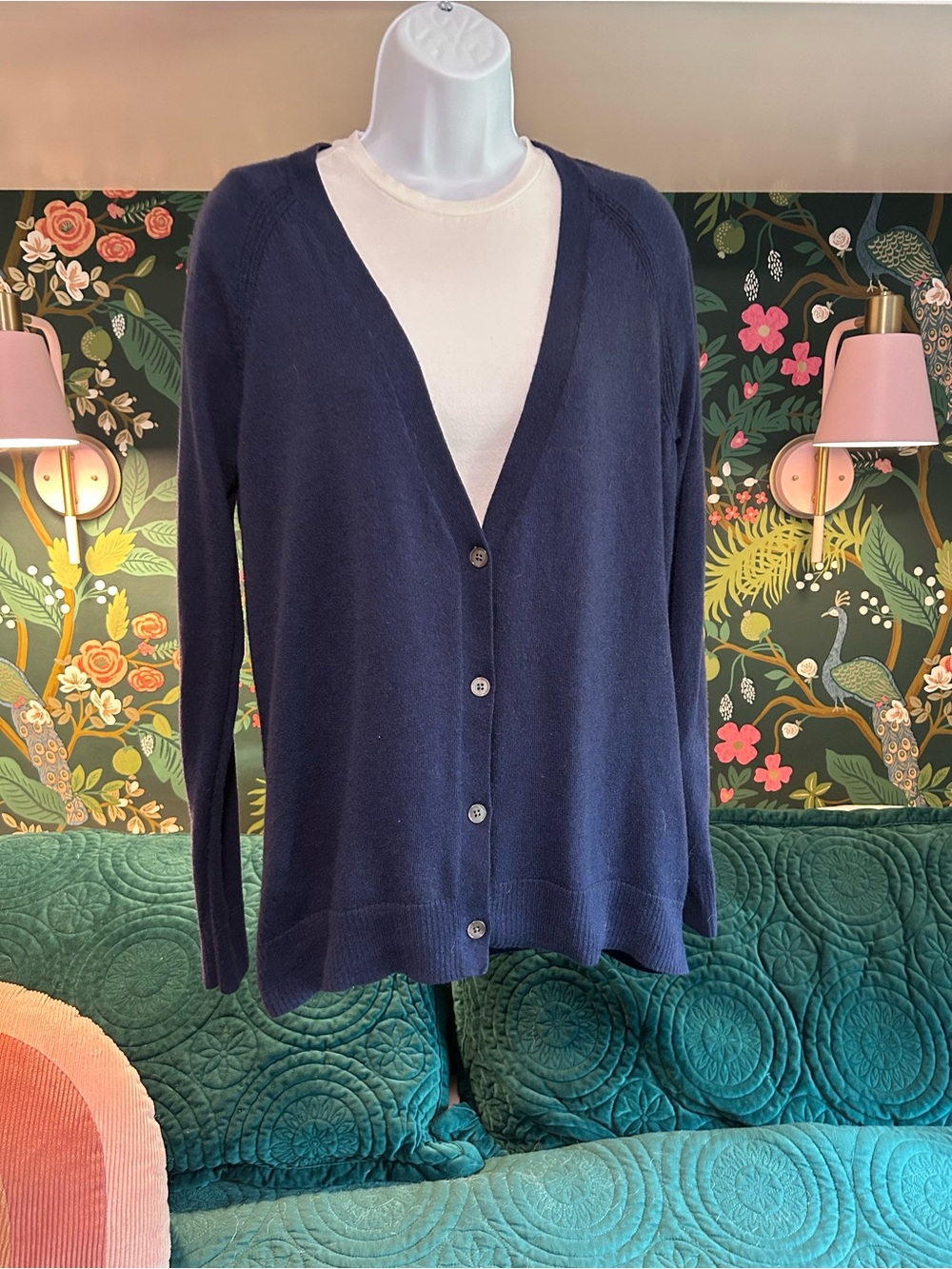 GAP Deep Navy Blue V-Neck Button Front Cardigan Sweater - Size Medium